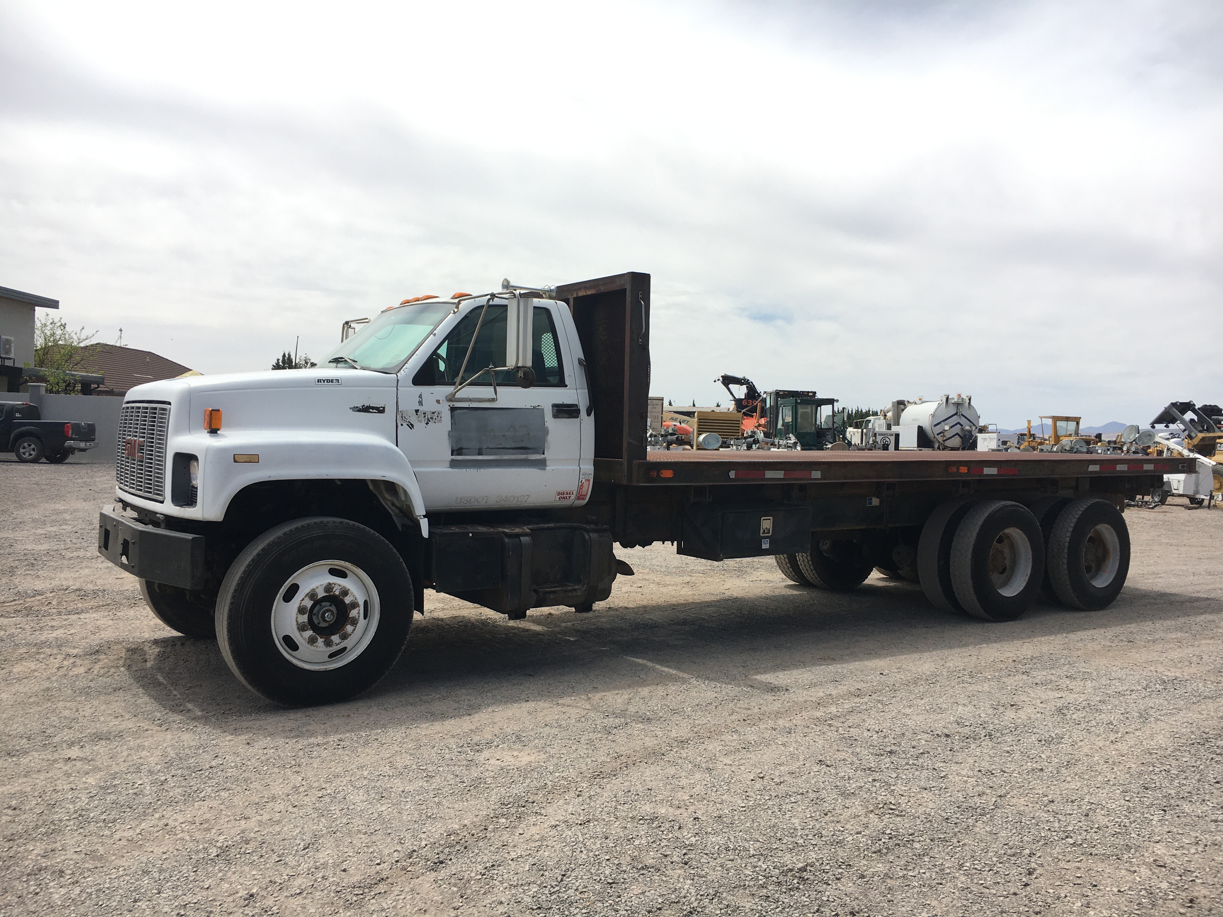 CAMION PLATAFORMA GMC C7500